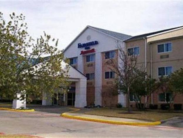 fairfield inn and suites dallas park central
