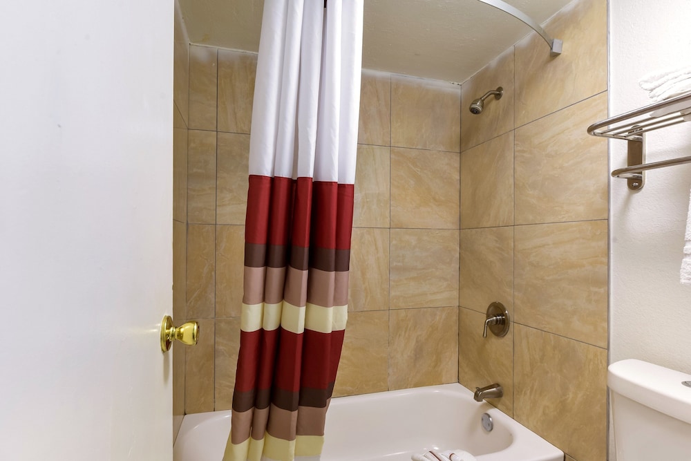 red roof inn plano