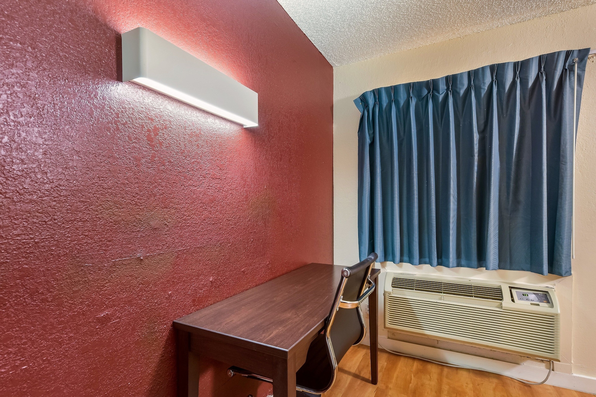 red roof inn plano