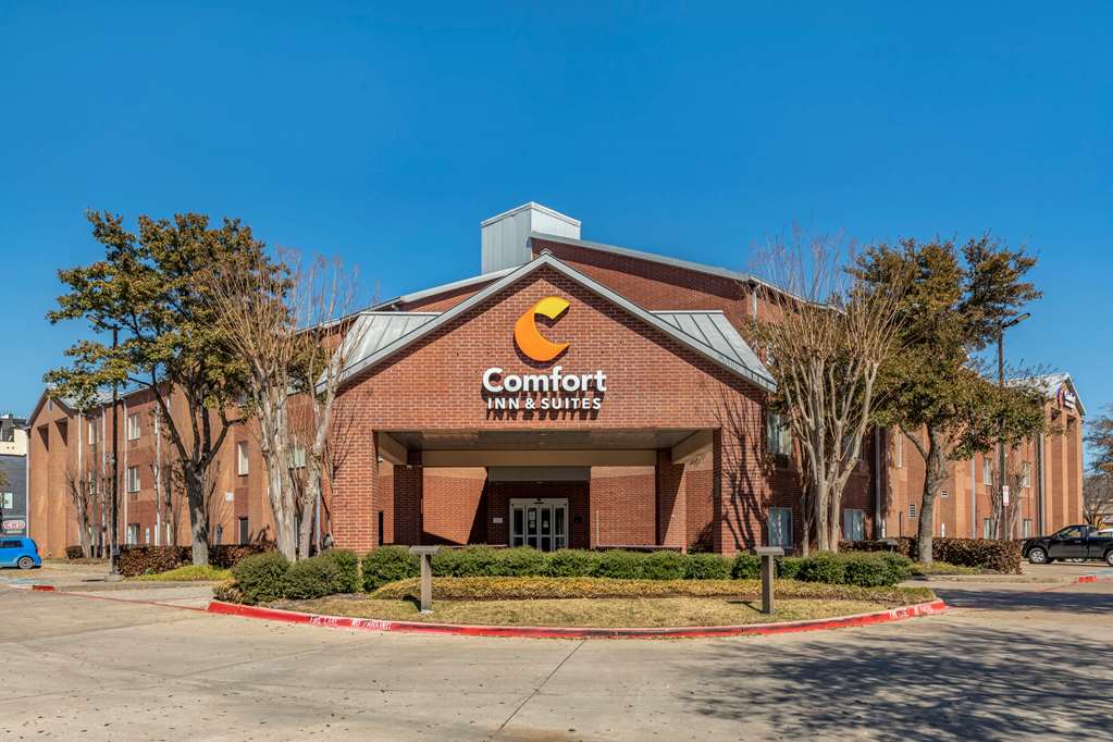 comfort inn and suites north dallas addison