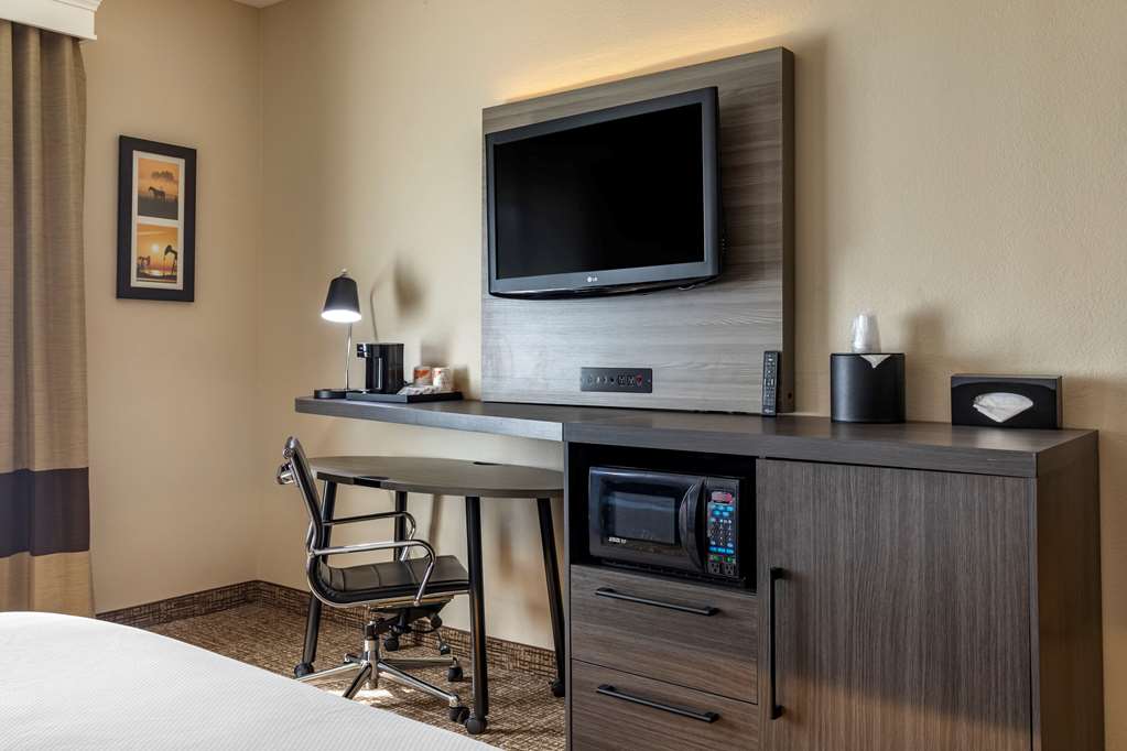 comfort inn and suites north dallas addison