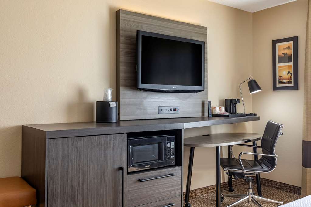 comfort inn and suites north dallas addison