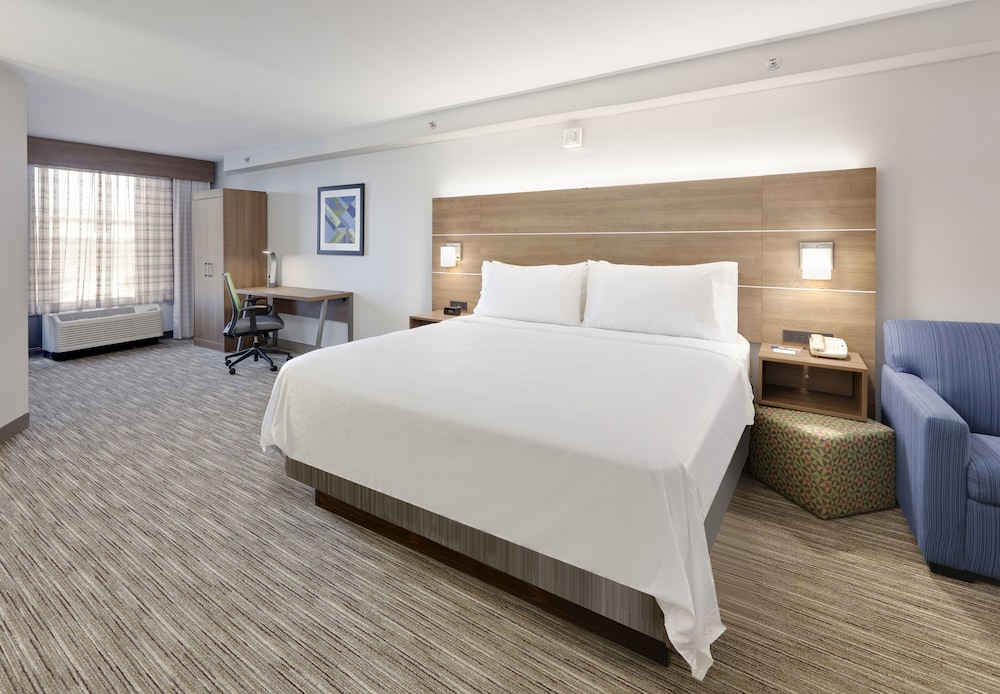 holiday inn express suites irving conv ctr las col