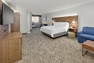 holiday inn express suites irving conv ctr las col