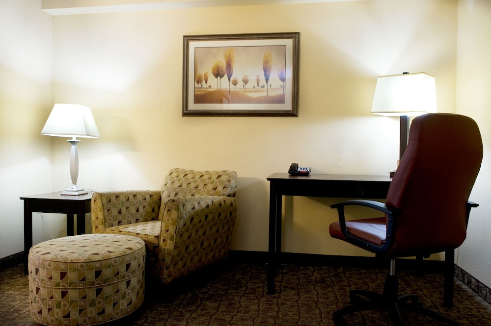 holiday inn express hotel and suites dallas ft wort