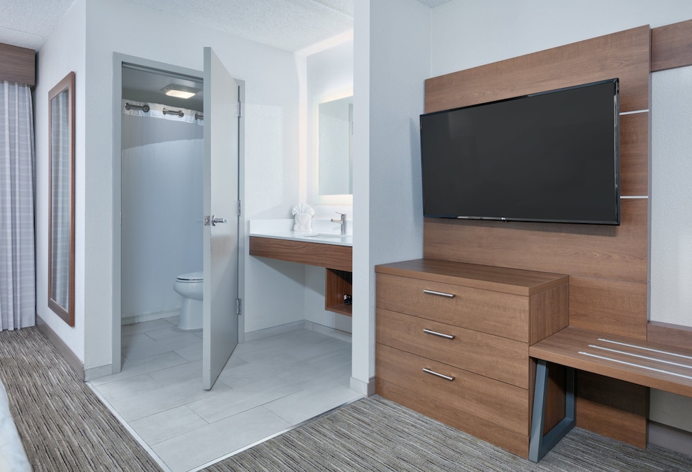 holiday inn express hotel and suites dallas ft wort