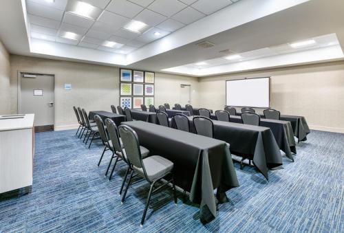 holiday inn express hotel and suites dallas ft wort