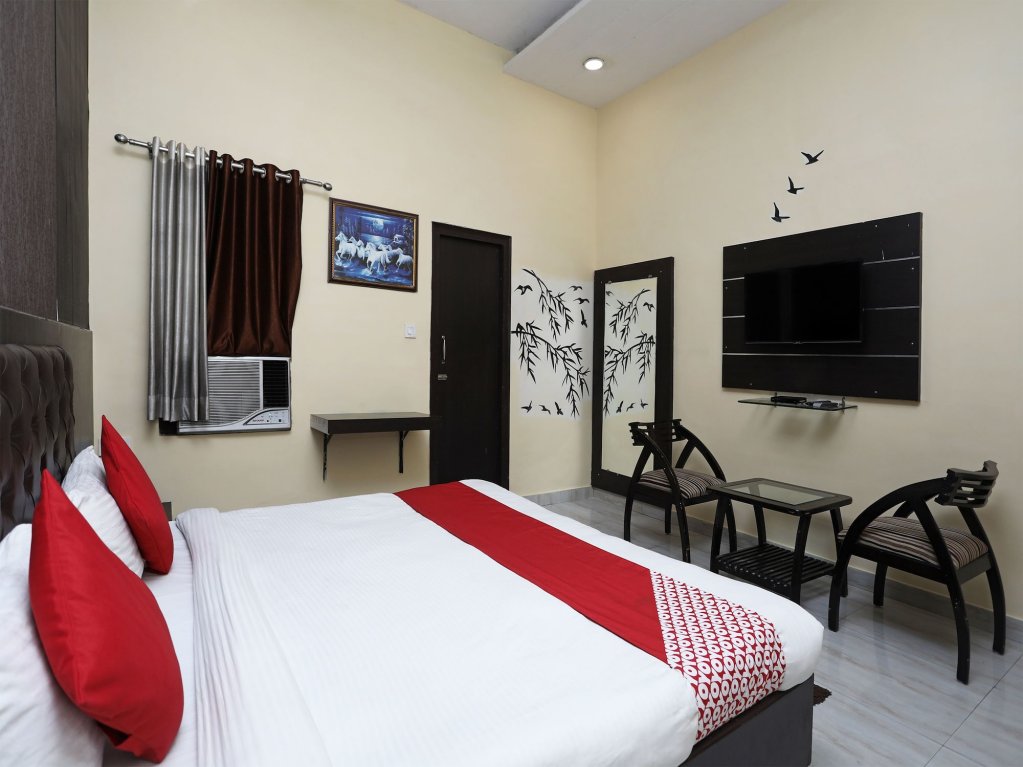 Oyo 4924 Maanya Palace,India>>Bareilly,3 star