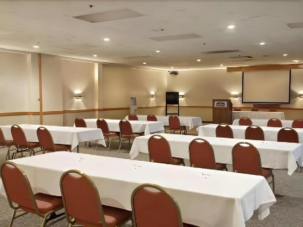 travelodge by wyndham lincoln northeast