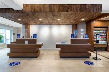 hilton garden inn islip macarthur airport