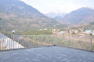 hotel devdar resort