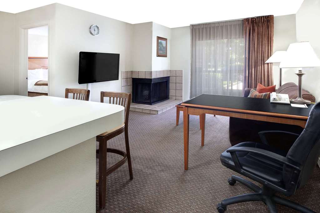 value suites extended stay arlington