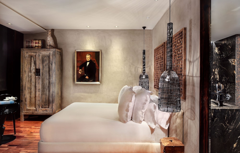 claris hotel barcelona