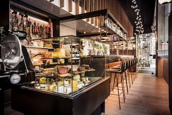 alexandra barcelona hotel curio collection by hilton