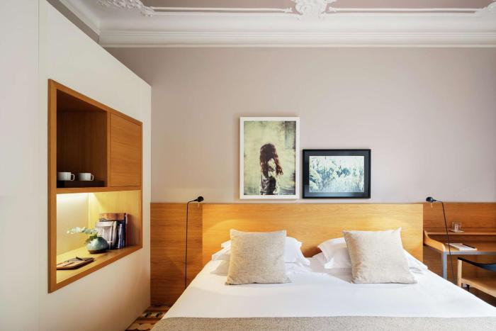 alexandra barcelona hotel curio collection by hilton