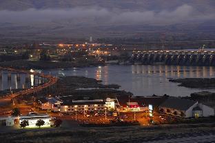 columbia river hotel ascend hotel collection