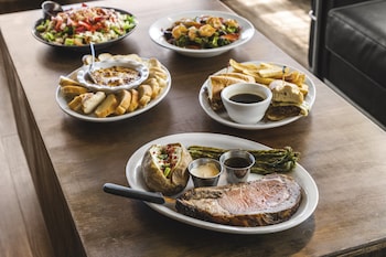 columbia river hotel ascend hotel collection