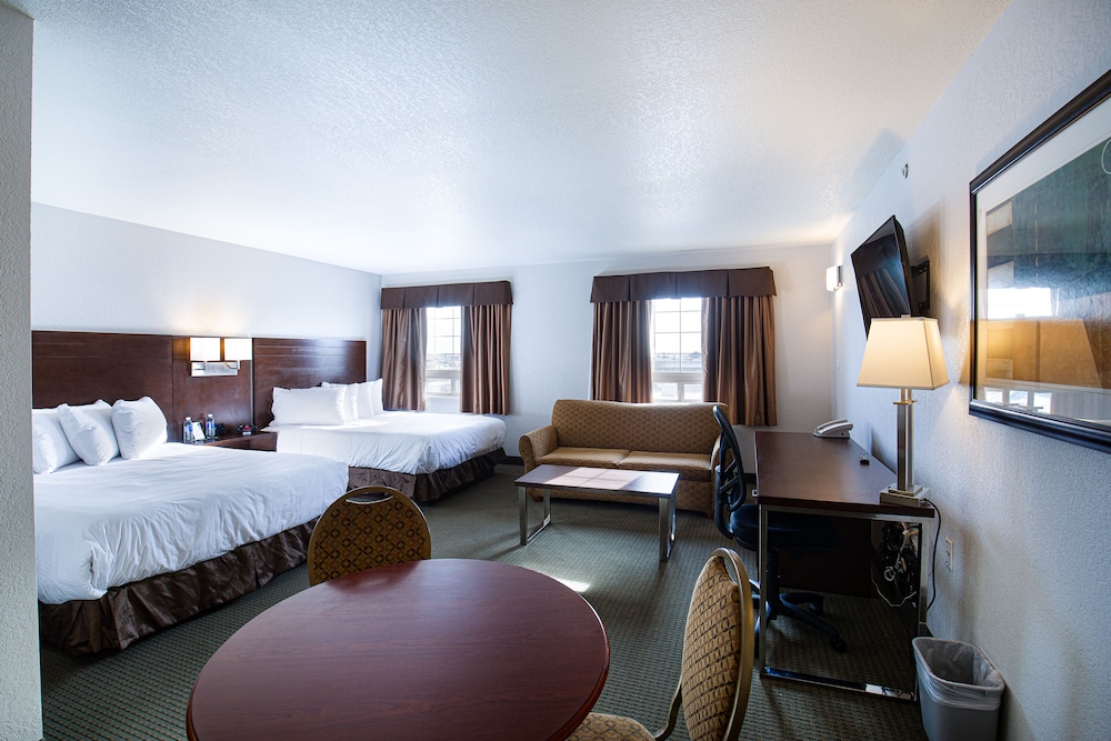 service plus inn and suites grande prairie
