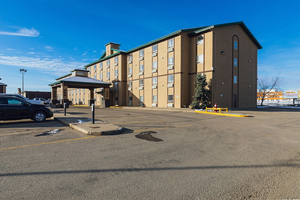 service plus inn and suites grande prairie