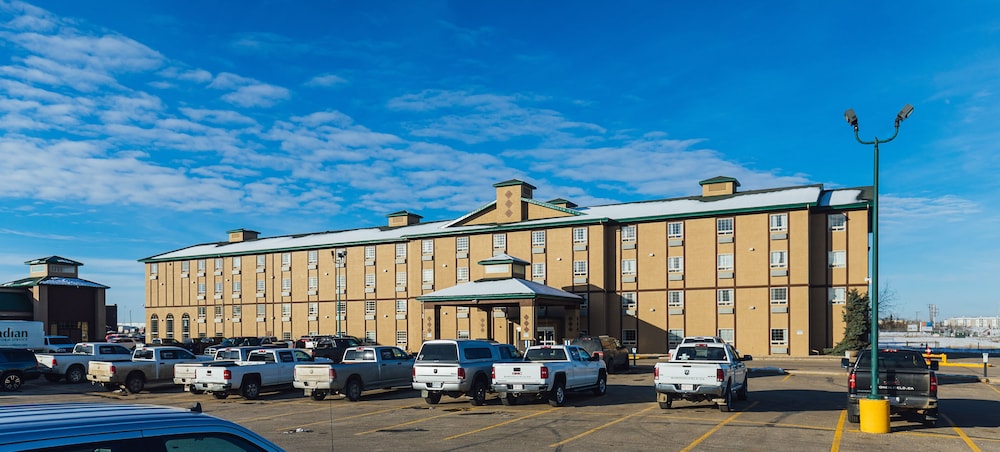 service plus inn and suites grande prairie