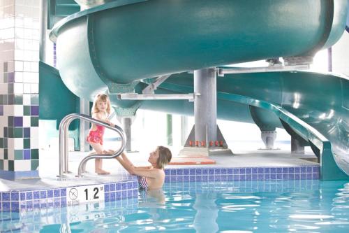 service plus inn and suites grande prairie