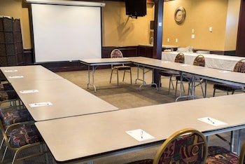 service plus inn and suites grande prairie