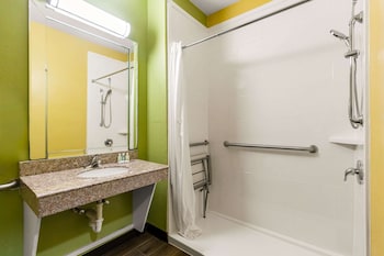 quality inn bay city tx