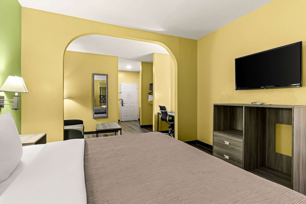 quality inn bay city tx