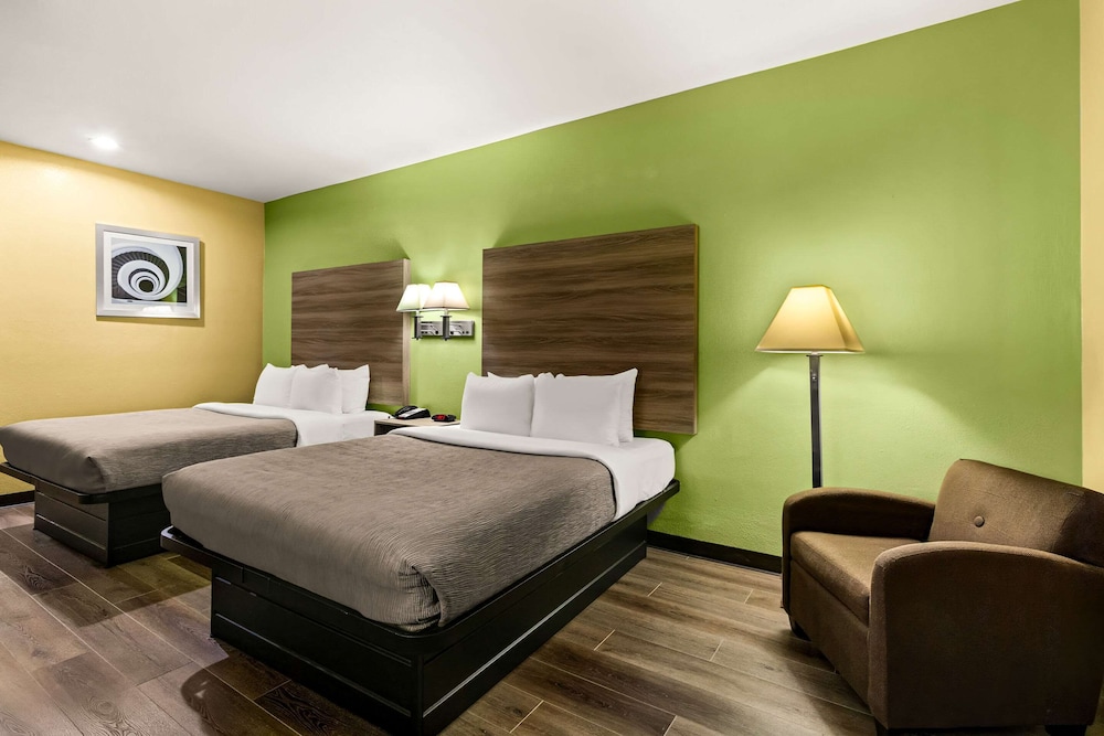 quality inn bay city tx