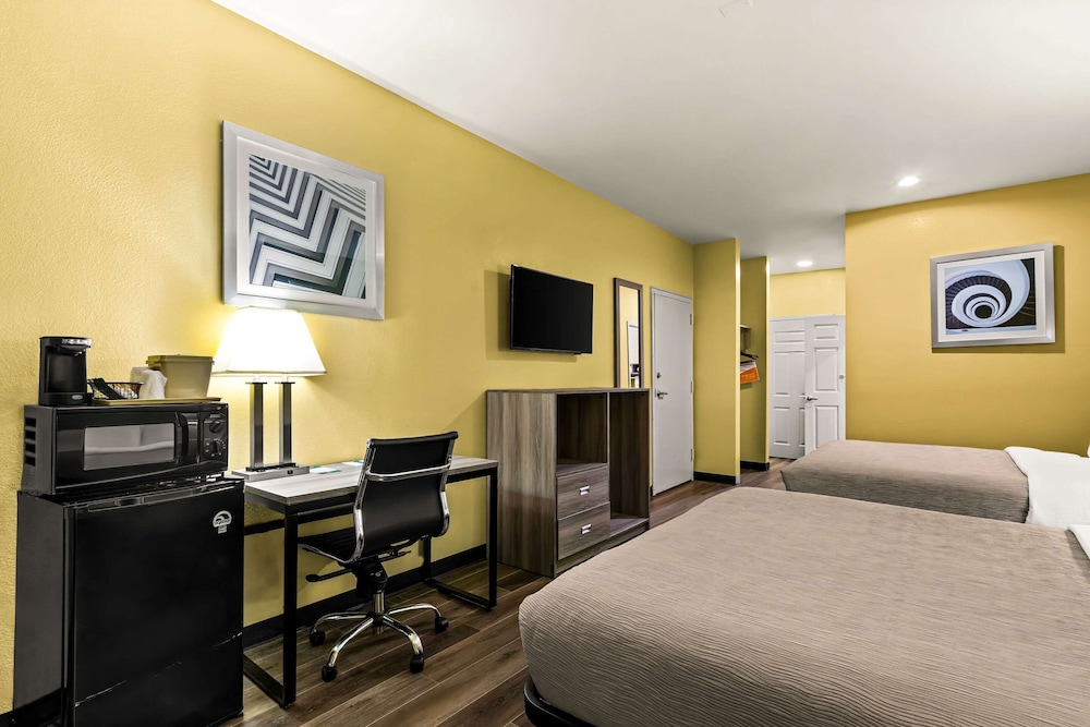 quality inn bay city tx