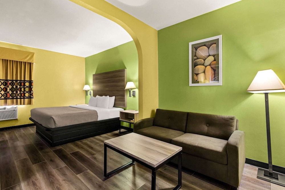quality inn bay city tx
