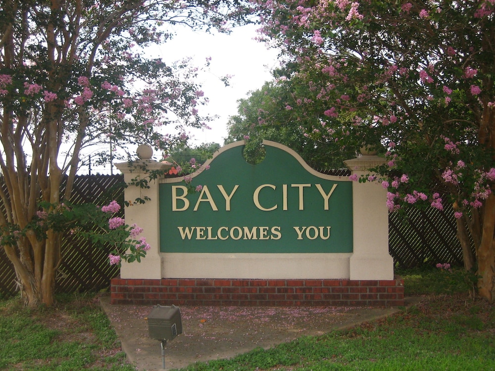 quality inn bay city tx