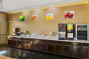 quality inn bay city tx