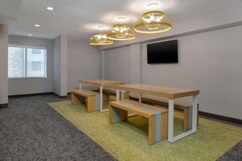 spark by hilton bentonville