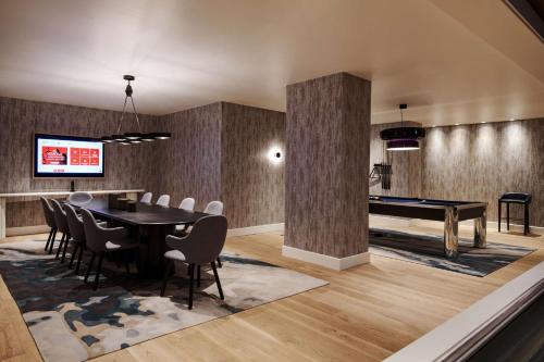 virgin hotels las vegas curio collection by hilton