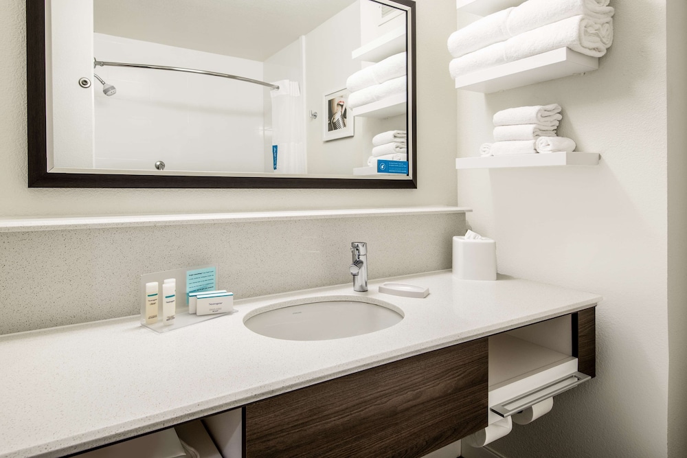 hampton inn and suites las vegas henderson