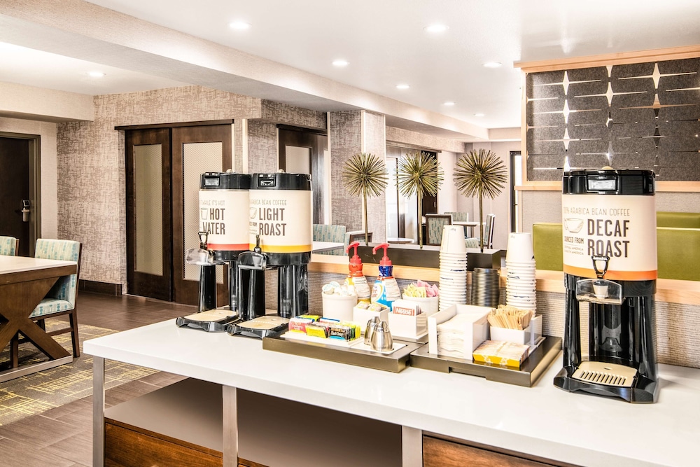 hampton inn and suites las vegas henderson