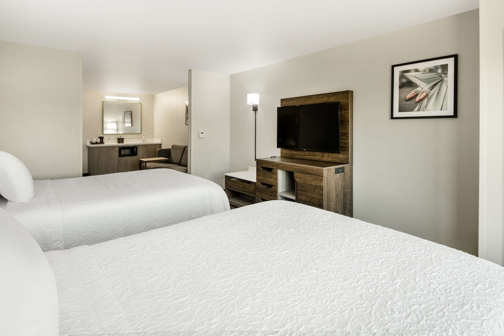 hampton inn and suites las vegas henderson