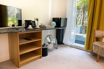 beachcliff hotel and apartments