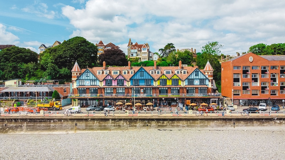 beachcliff hotel and apartments