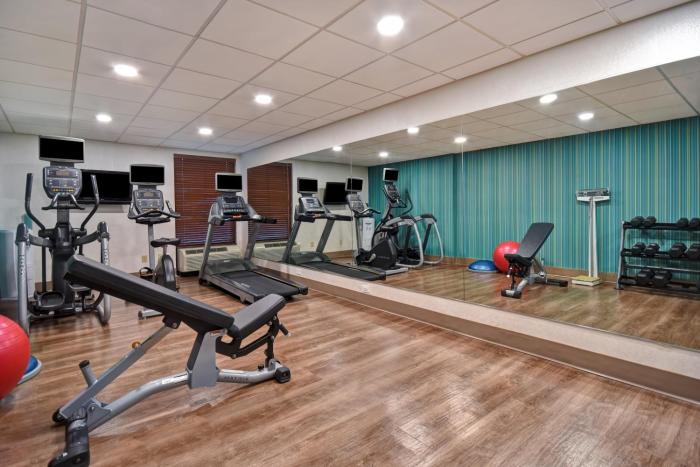 holiday inn express and suites allentown dorney park area by ihg