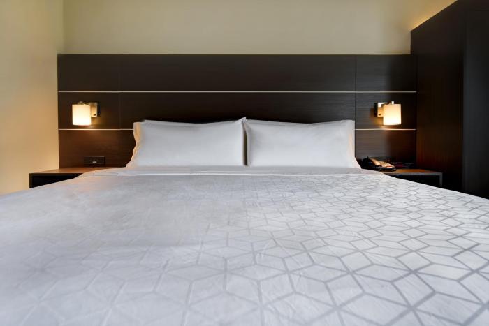 holiday inn express and suites allentown dorney park area by ihg