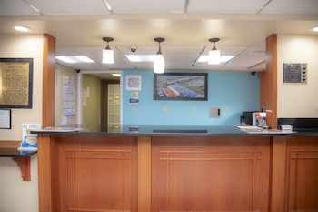 howard johnson hotel and suites by wyndham allentown dorney
