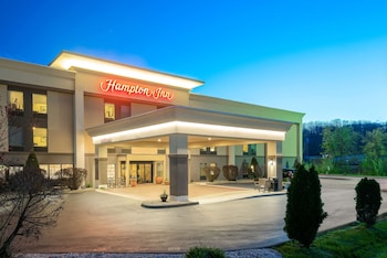 hampton inn parkersburg mineral wells