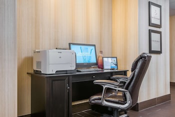 hampton inn parkersburg mineral wells