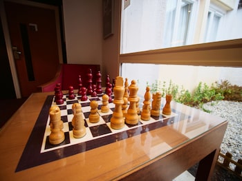 ibis chartres ouest luce