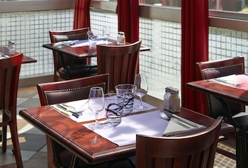 ibis chartres ouest luce