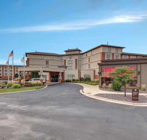doubletree by hilton hotel bloomington