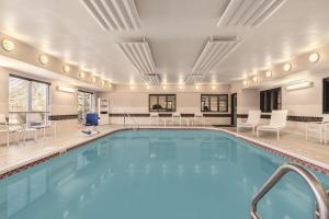 Country Inn & Suites By Radisson, Big Flats (Elmira), Ny,Big Flats Airport>>Big Flats,3 star