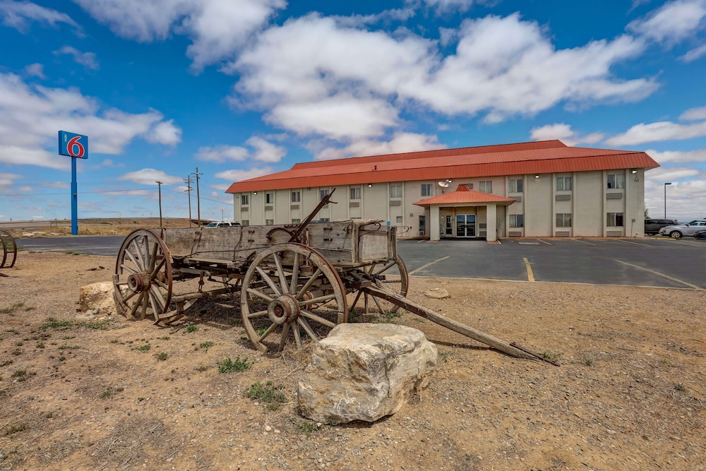 motel 6 moriarty nm
